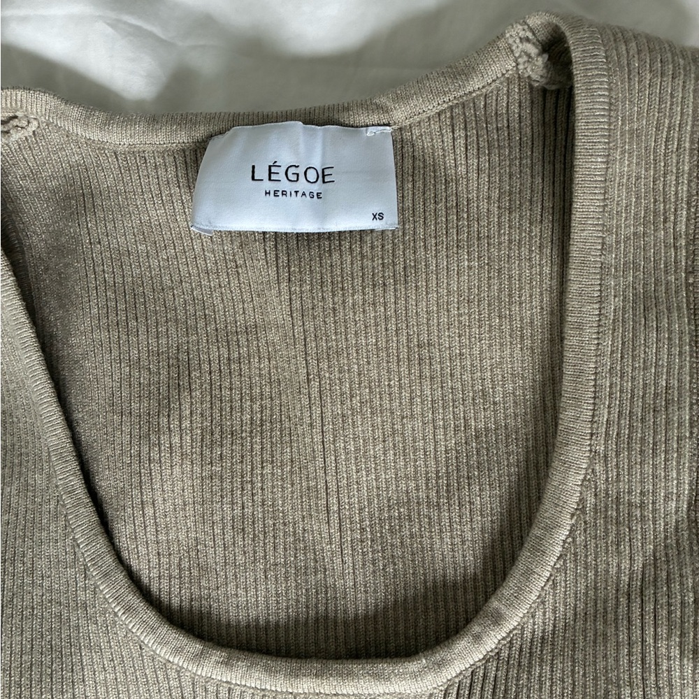Lego Heritage maternity Woodford Taupe Crew Neck tank like new